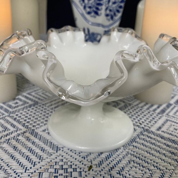 FENTON SILVER CREST MILK GLASS FOOTED RUFFLED BOWL1949-52 EXCELLENT 7.5" - Picture 5 of 5